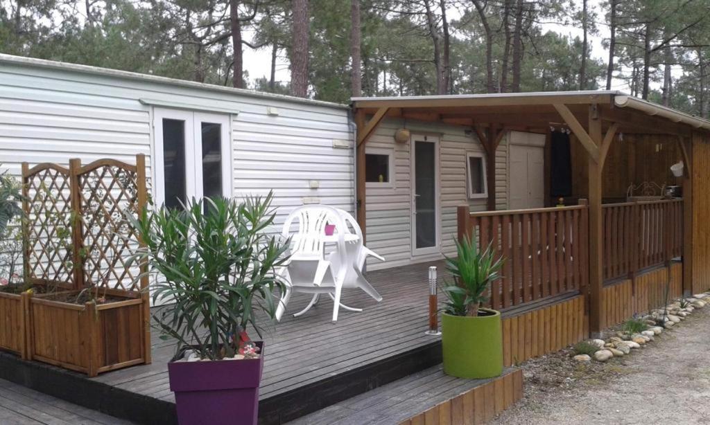 Appartements tourisme meublés Com'in Médoc Lesparre-Médoc Exterior foto